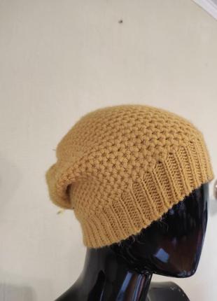 Женская шапка светло-коричневая