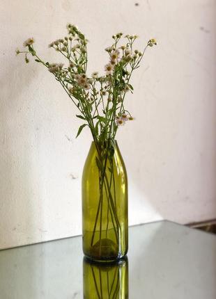 Стильная стеклянная ваза бутылка вина