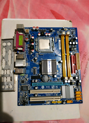 Комплект материнка і процесор сокет 775