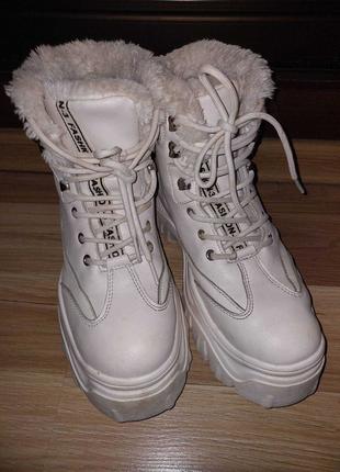 Зимние ботинки тёплые бежевые сапоги сапожки из экокожи кожаные