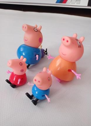 Семья свинки пеппы