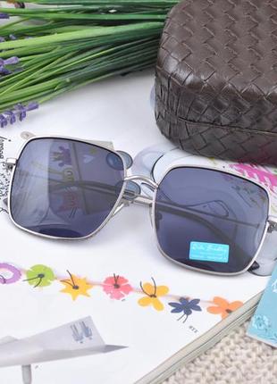 Фирменные солнцезащитные  очки  rita bradley polarized rb8111