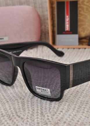 Фирменные солнцезащитные  очки matrix polarized mt8677