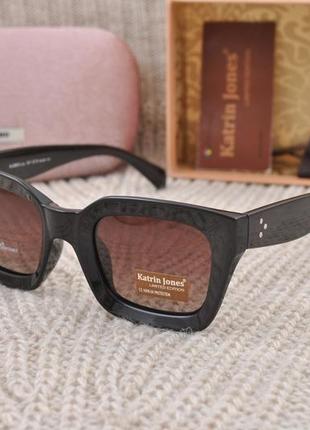 Фирменные солнцезащитные   очки  katrin jones kj08460