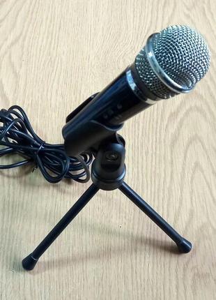 Б/у рабочий микрофон Trust с выключателем звука и подставкой-т...