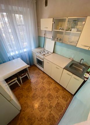 1к. квартира по вул. Вишгородській 46а, подобово