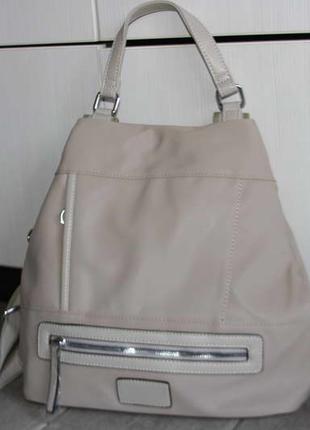 Зручний, стильний та оригінальний рюкзак – сумка