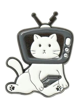 Значок / пін металевий  мила мультяшна  кішка в екрані телевізора
