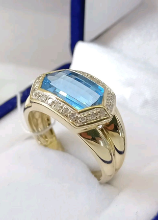 Золотое кольцо перстень с голубым топазом