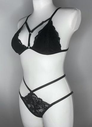 Комплект нижнего белья женского черного с кружевом портупеи