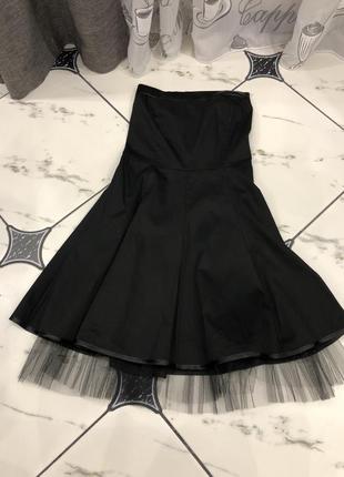 Маленькое чёрное платье