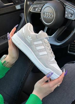 Женские кроссовки adidas forum low grey white