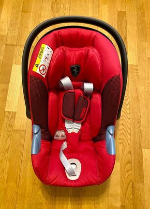 Автокресло Cybex Aton M i-Size Ferrari Racing Red