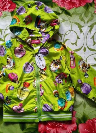 Новая куртка,ветровка на флисе для девочки 5-6 лет