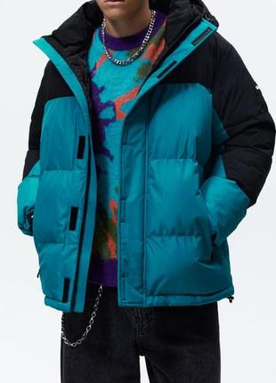 Чоловіча зимова куртка zara з кольоровими блоками