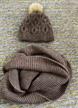 Красивий зимовий набір комплект шапка з балабоном і шарф хомут...