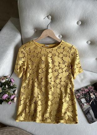 Кружевная футболка-блузка золотистая