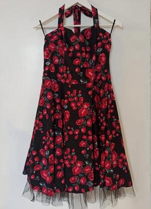 Платье в розы в стиле pin up