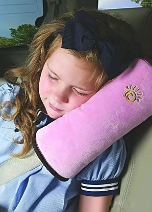 Подушка для дитини на ремінь безпеки