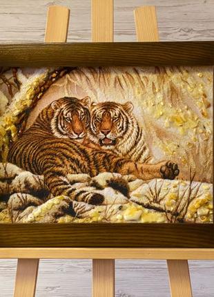 Картина з бурштину 30*40см «Пара тигрів»