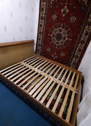 Двоспальне ліжко з матрасом 160×200