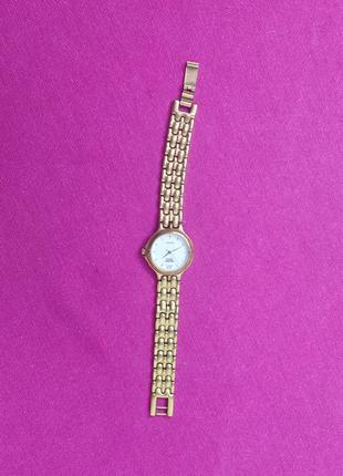 Красивий жіночій годинник оріент orient watch qauartz позолоче...