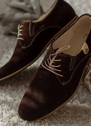 Мужские туфли дерби замшевые коричневого цвета