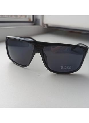 Солнцезащитные очки hugo boss