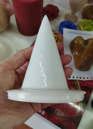 Силиконовая форма для свечей в виде конуса