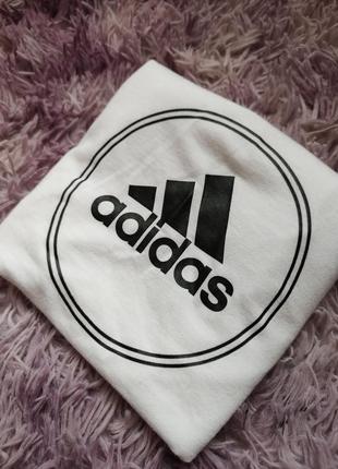 Adidas баскетбольная майка белая с центральным лого