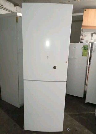 Холодильник Haier. Висота 177 мм.