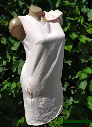 Світла жіноча сукня з кишенями Fervente