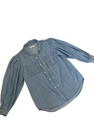 Блузка рубашка джинсова на кнопках з пишними рукавами пуфи