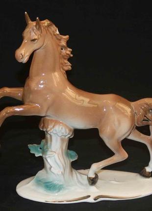 Статуэтка большой конь. лошадь. румыния (№201)