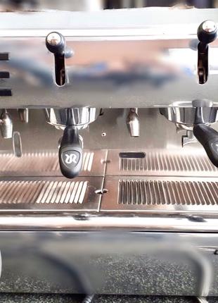 Професійна кавоварка Rancilio Classe 10.