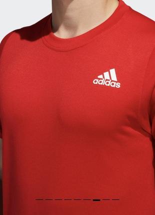 Красная мужская футболка adidas