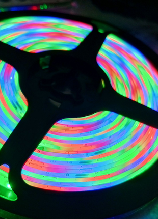 Світлодіодна стрічка RGB з пультом