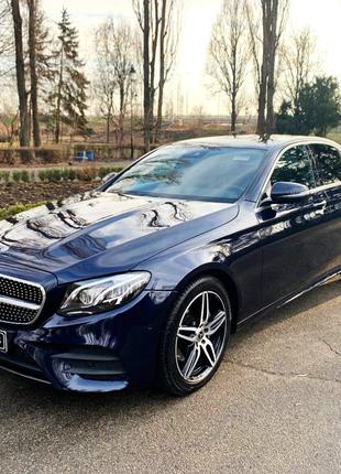 219 Авто бізнес класу Mercedes W213 E220d темно-синій оренда