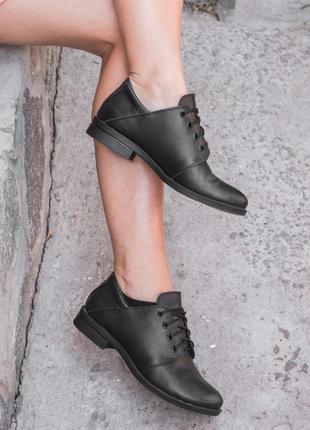 Женские кожаные туфли на низком ходу ботинки на шнуровке броги...