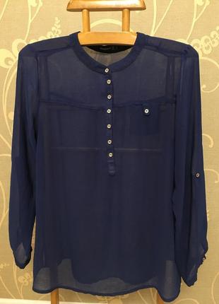 Очень красивая и стильная брендовая блузка синего цвета.