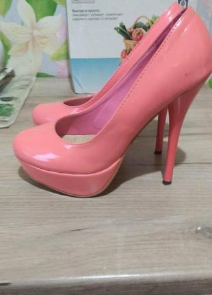 Секси туфли цвет розовый персик 38р на 23,5 см стопу