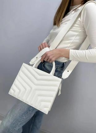 Удобная модная сумка женская белый