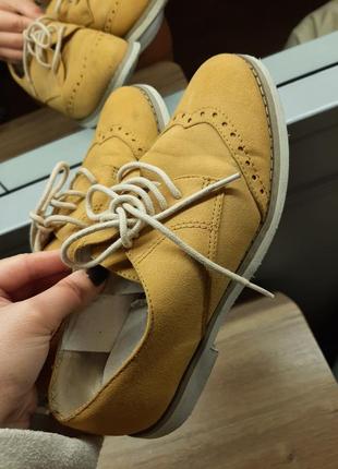 Оксфорди черевики мокасини туфлі кросівки гірчиця