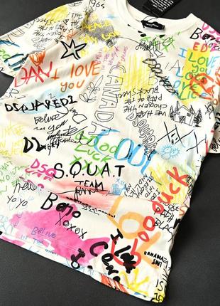 Яркая качественная футболка dsquared 2