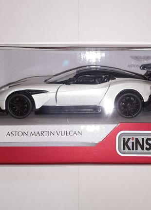 Модель Kinsmart Aston Martin Vulcan KT5407W 1:38 белый