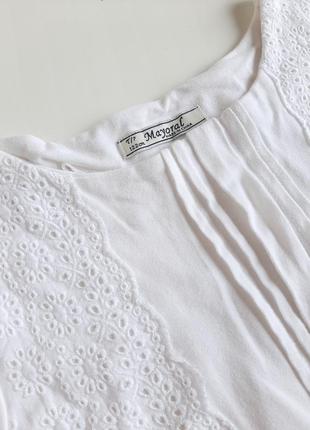 Белая футболка на 5-7роков белая блуза