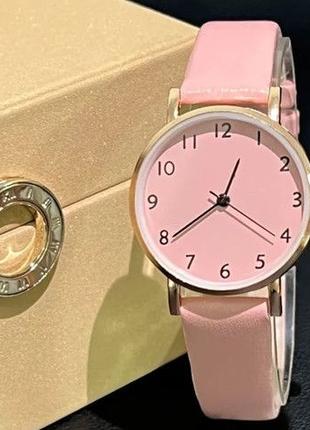 Часы женские стильные, нежно-розового цвета