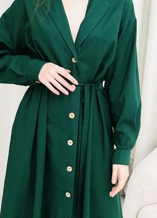 Зеленое платье на пуговицах из натурального льна