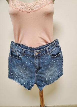 Красивые модные короткие джинсовые шорты