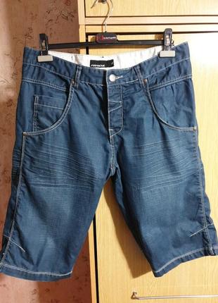 Стильные брендовые джинсовые шорты на болтах fishbone